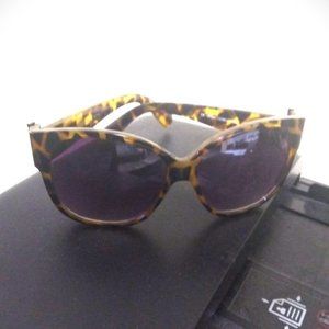 FRANCO SARTO POLARIZED GLAM Pearl Accents Leopard Sunglasses 10735-12601